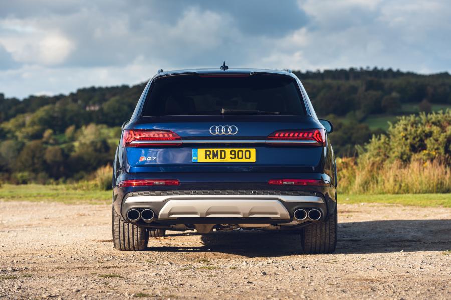  Audi SQ7 TDI (4M) 2019 года  (UK) (фото 19 из 46)